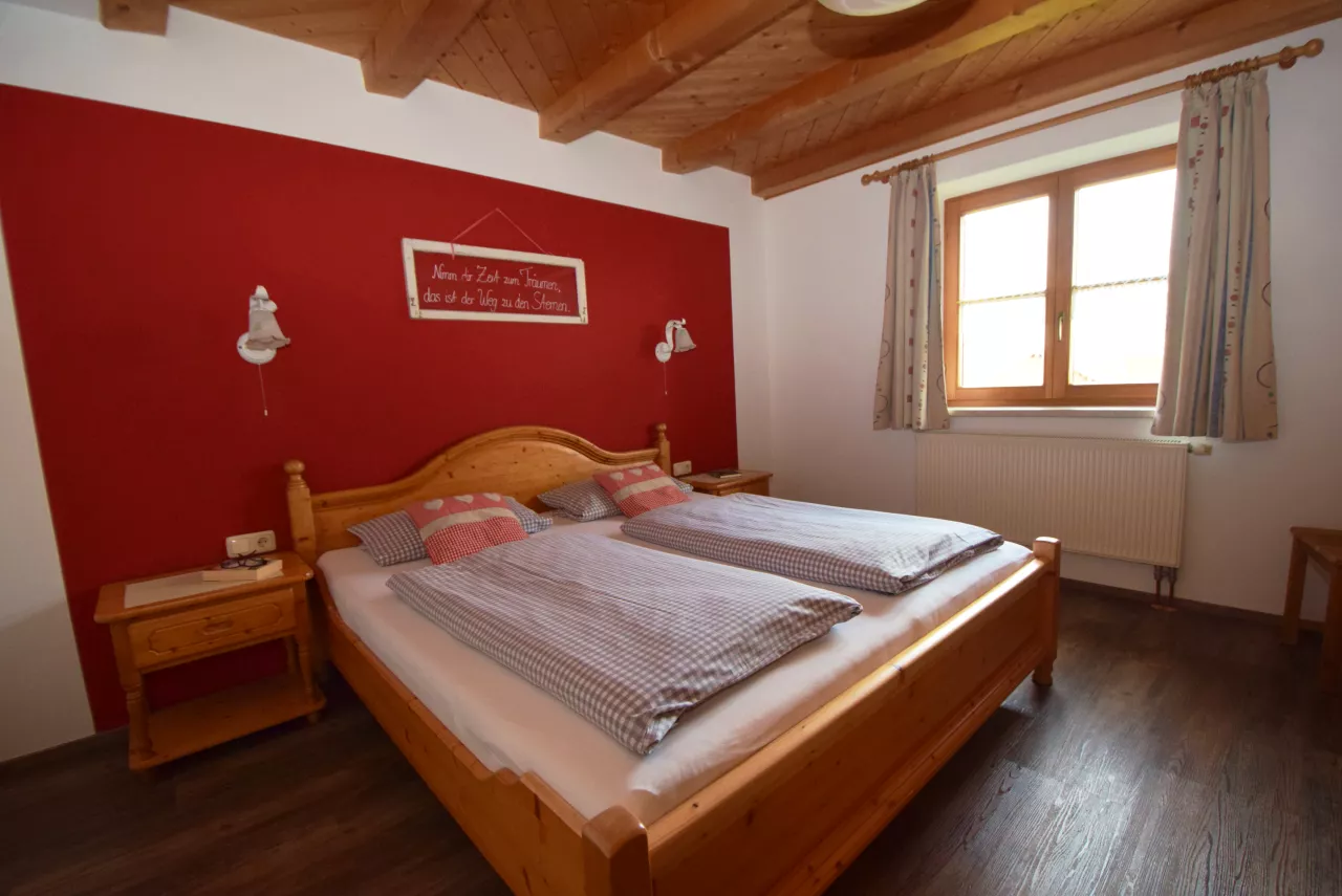 Schlafzimmer Ferienwohnung Aggenstein